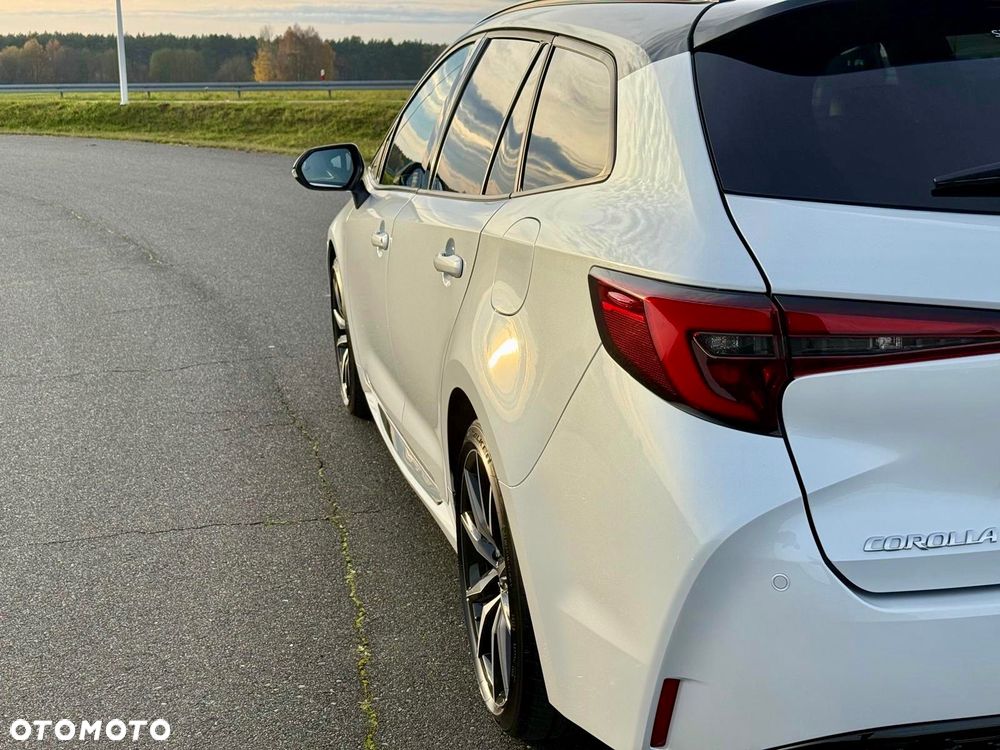 Toyota Corolla 2.0 Hybrid GR Sport Dynamic - 26