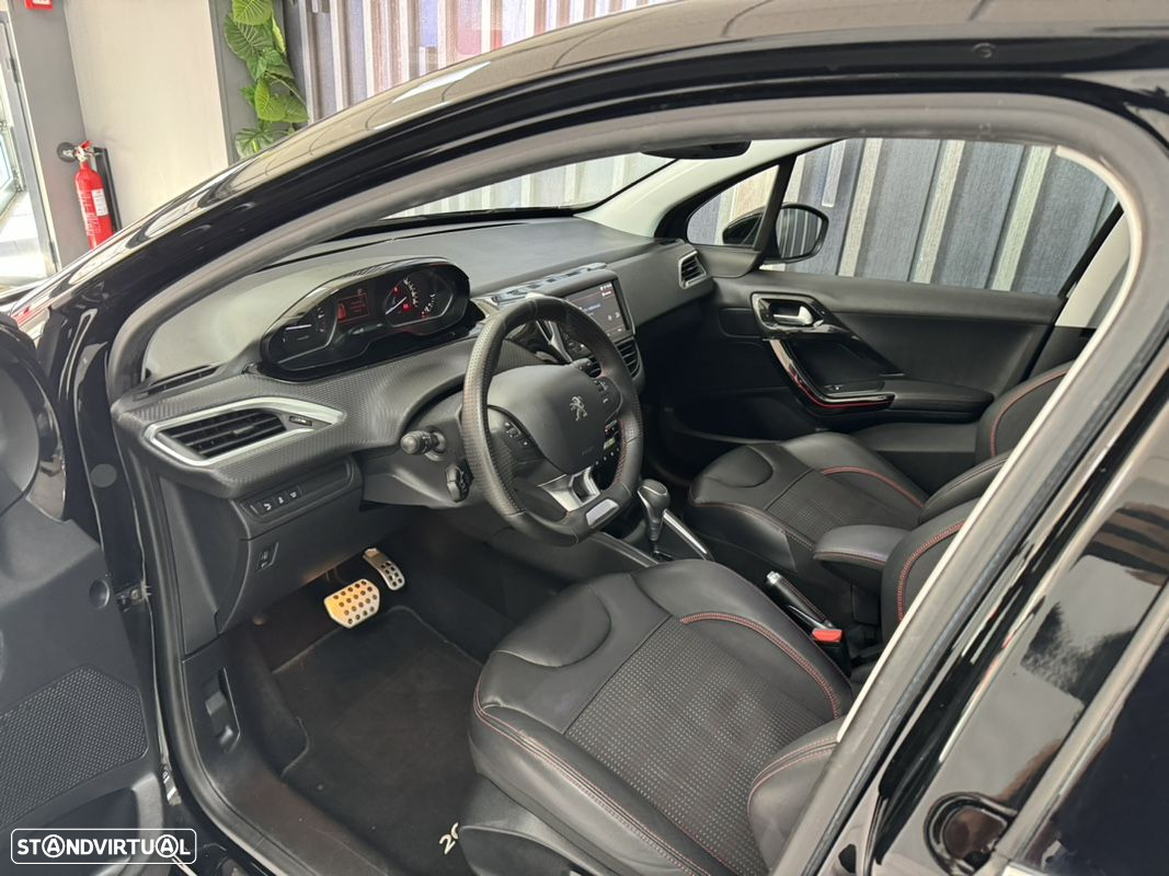 Peugeot 208 1.2 PureTech GT Line EAT6 - 9