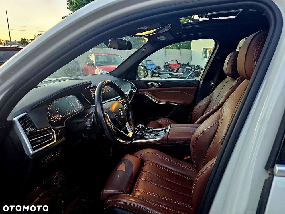 BMW X5 xDrive40i xLine - 29