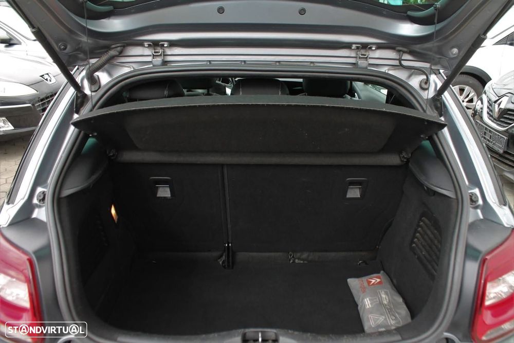 Citroën DS3 1.6 HDi Airdream So Chic - 12