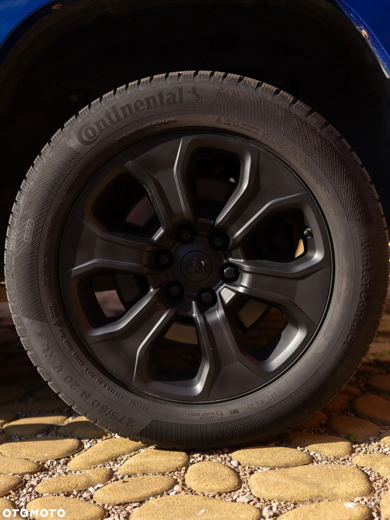 Dodge RAM - 8
