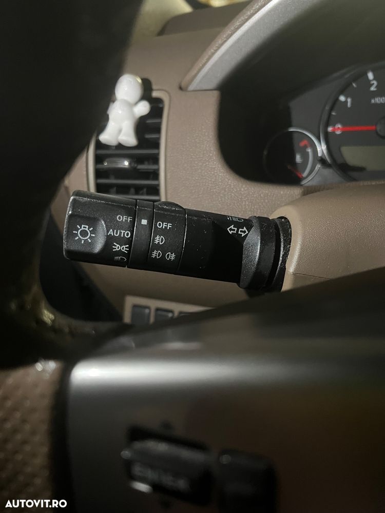 Nissan Pathfinder - 16
