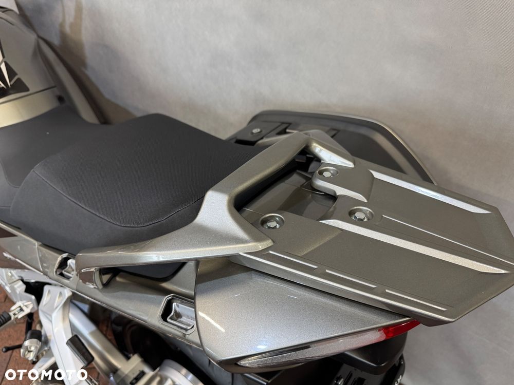 Yamaha FJR - 28