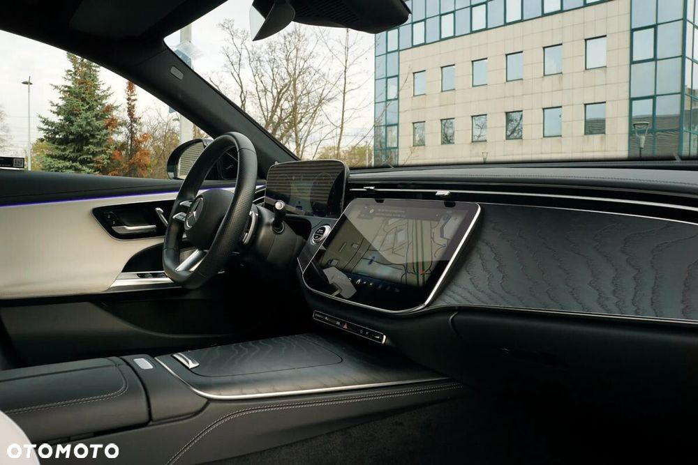 Mercedes-Benz Klasa E 220 d 4-Matic Exclusive - 17