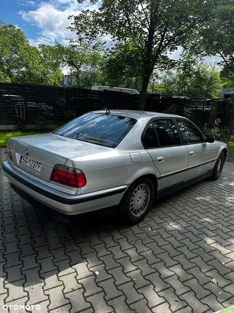 BMW Seria 7 - 5