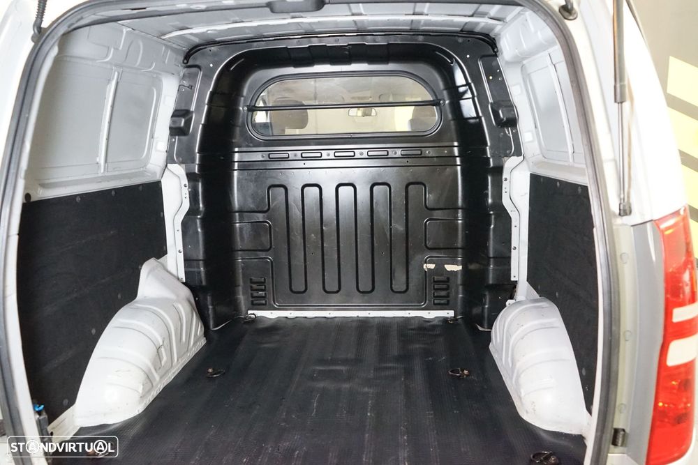 Hyundai H-1 2.5 CRDi Travel Comfort - 29