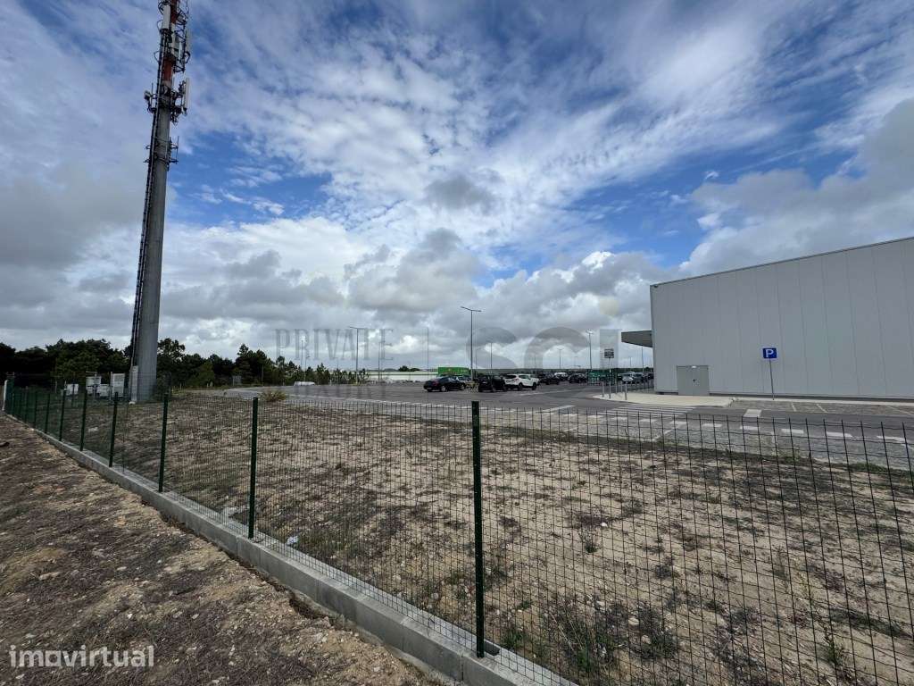 Terreno Industrial 1773 metros, Casal do Marco, Seixal. Ideal para ... - Grande imagem: 4/18