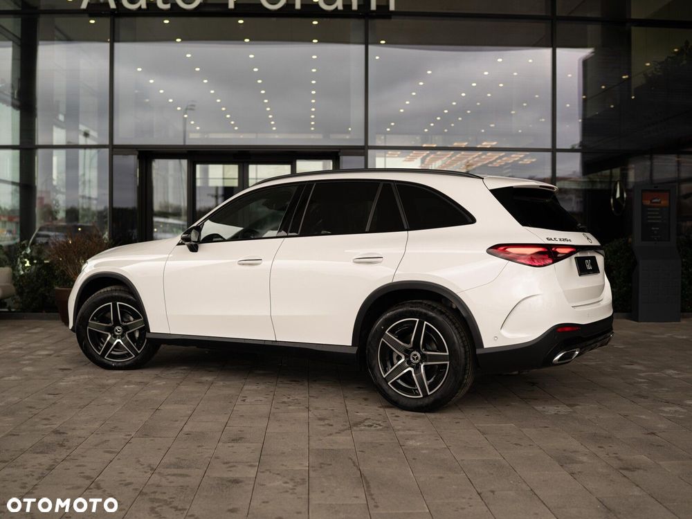 Mercedes-Benz GLC - 7