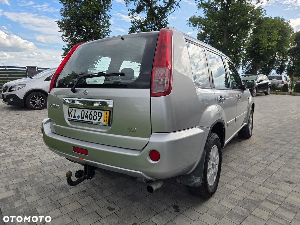 Nissan X-Trail 2.2 dCi 4x4 Elegance - 8