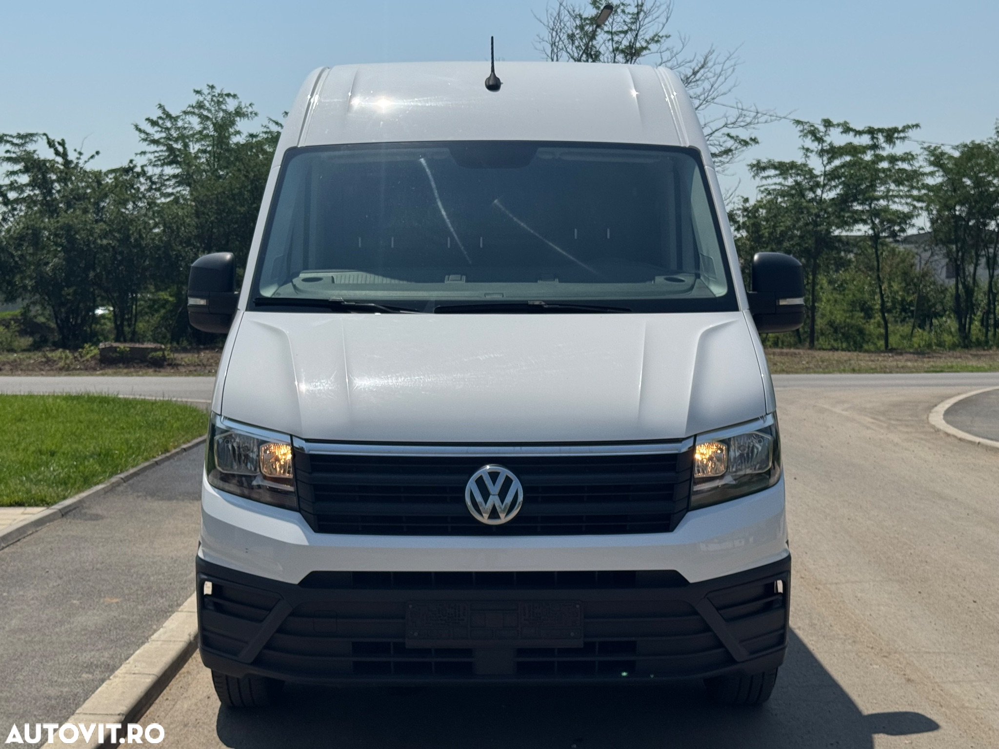 Volkswagen Crafter - 2