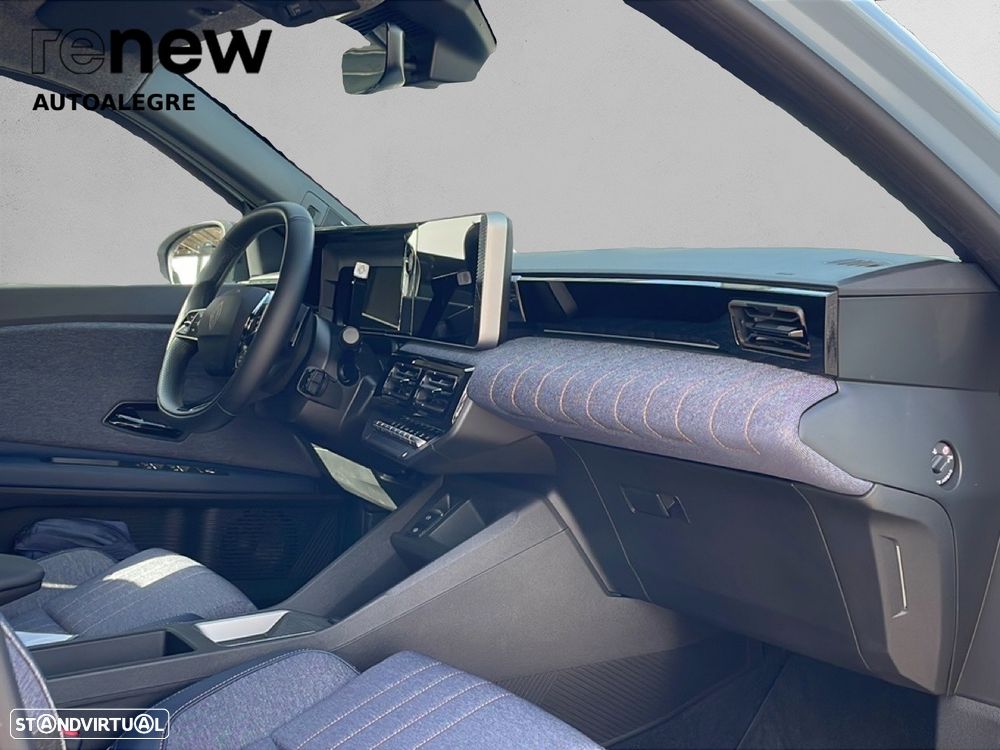 Renault 4 E-Tech 52 kWh Techno Autonomia Conforto - 24