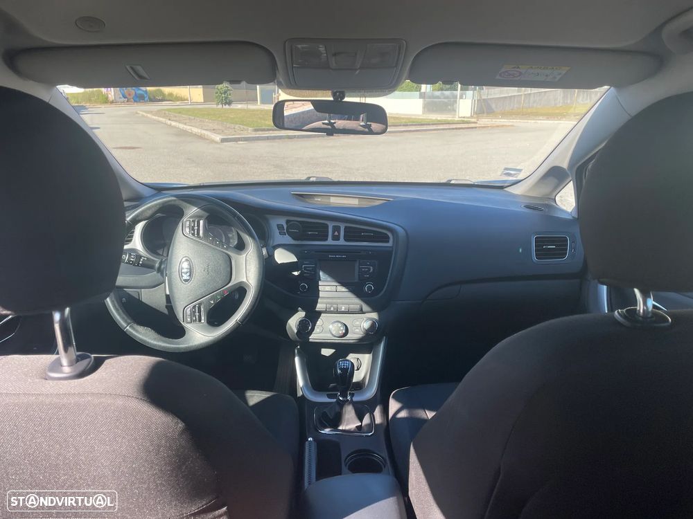Kia Ceed SW 1.4 CRDi More Edition - 7