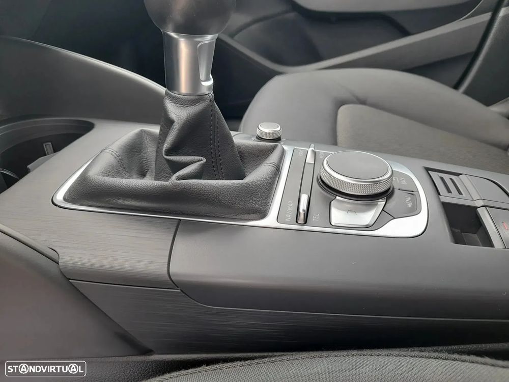 Audi A3 Sportback 1.6 TDI Attraction Ultra - 20