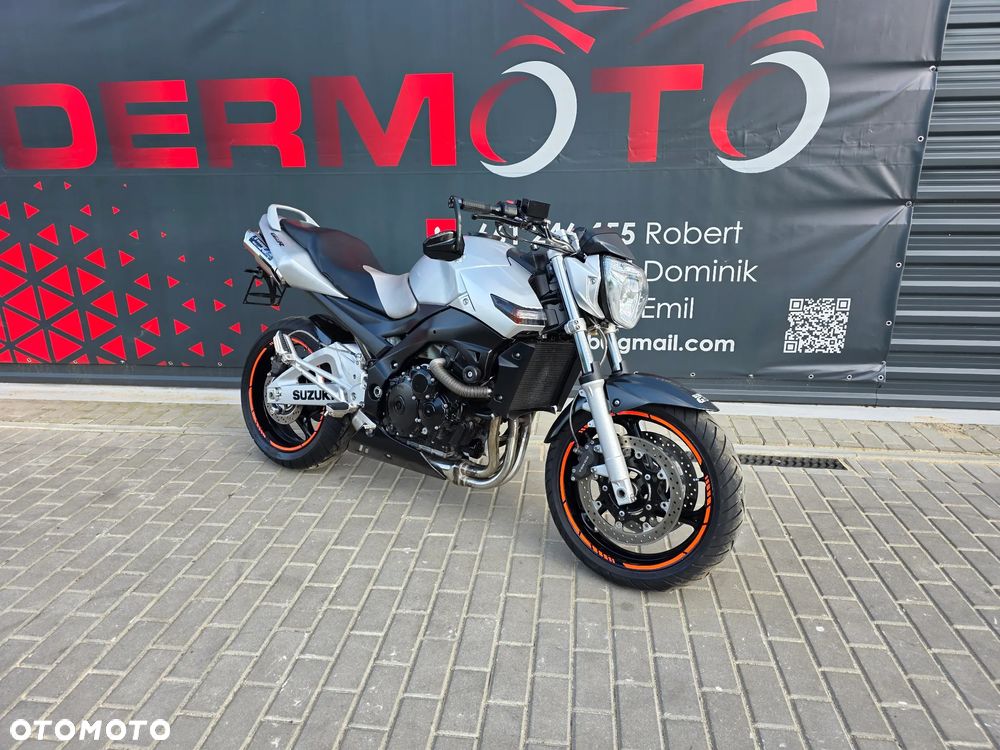 Suzuki GSR - 30