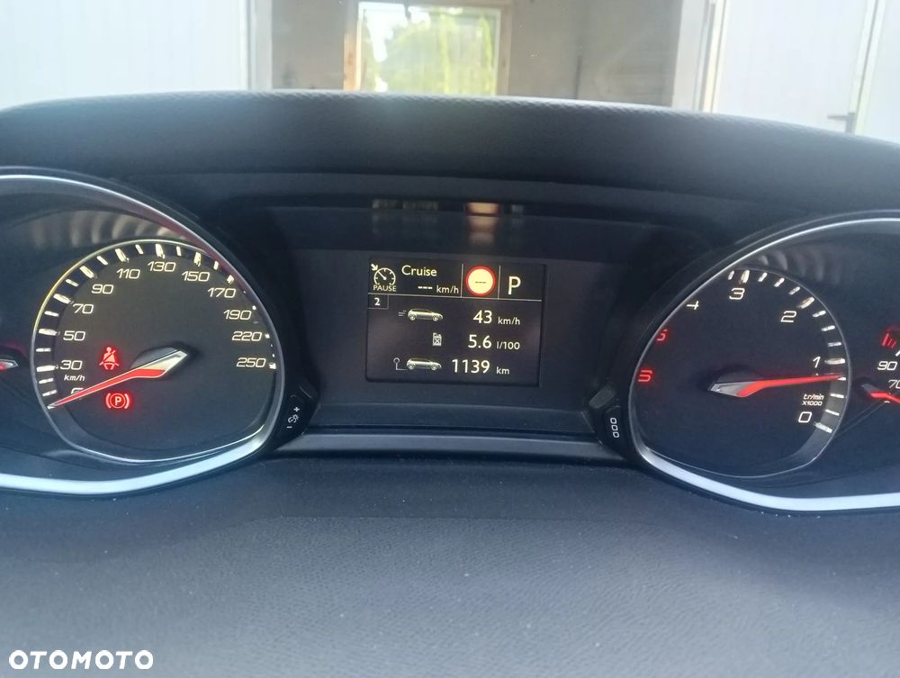 Peugeot 308 1.5 BlueHDi Allure S&S EAT6 - 4