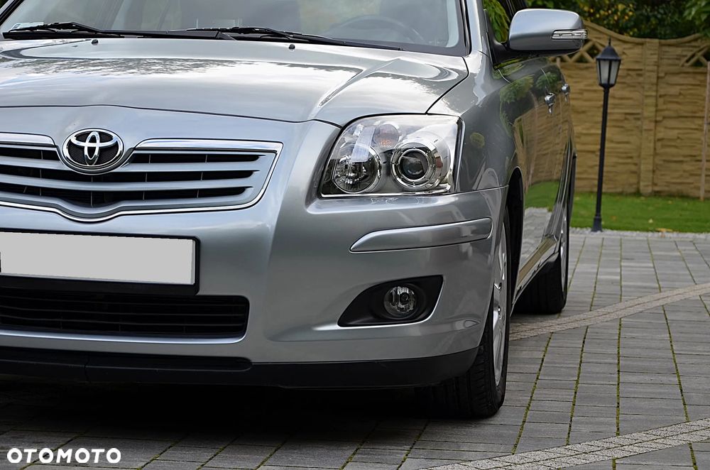 Toyota Avensis 2.0 D-4D Team - 12