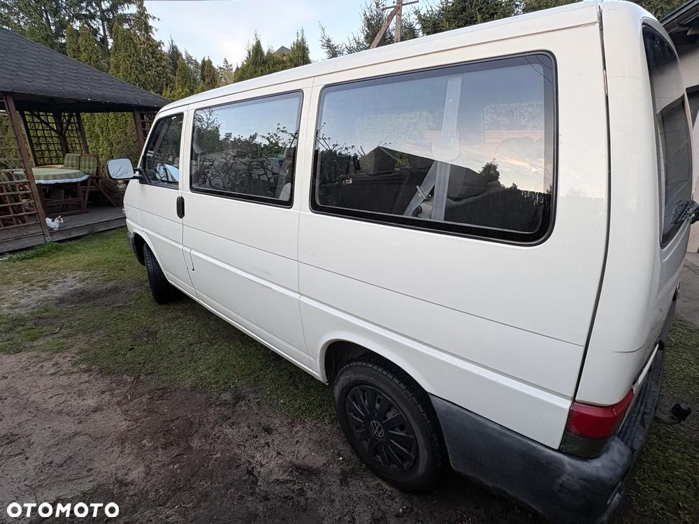 Volkswagen Caravelle Basis / CL - 4