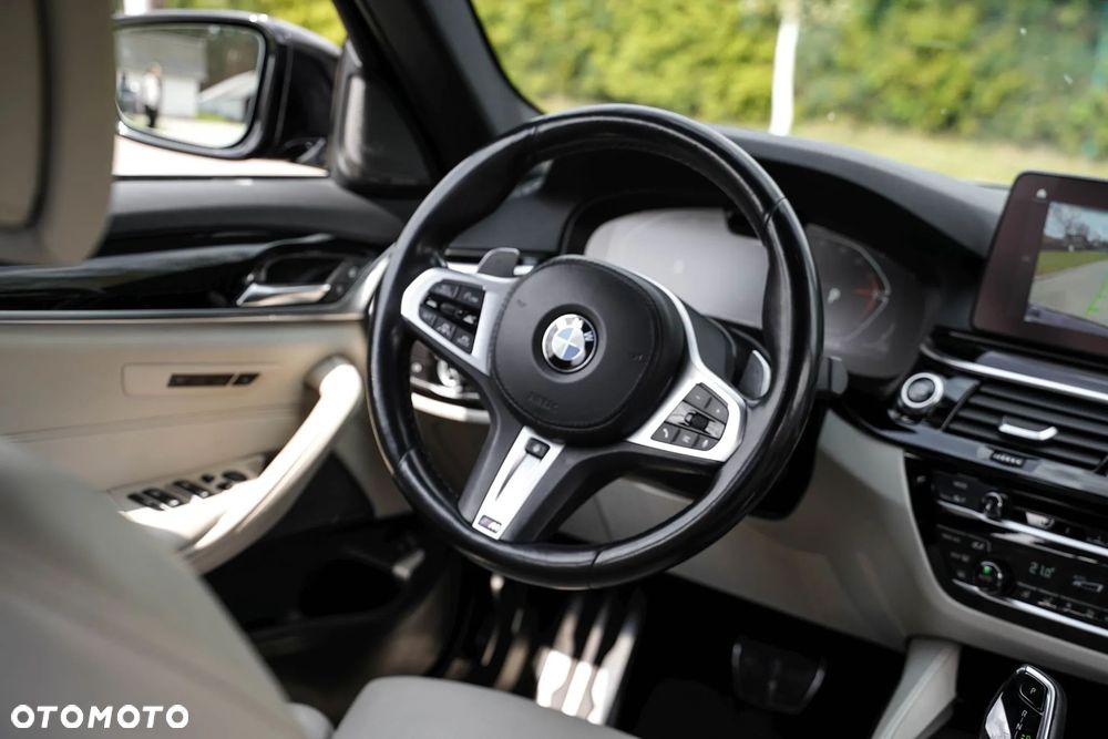 BMW Seria 5 540d xDrive mHEV M Sport sport - 27