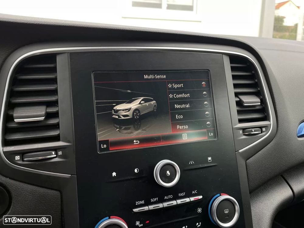 Renault Mégane Sport Tourer 1.5 dCi GT Line - 31