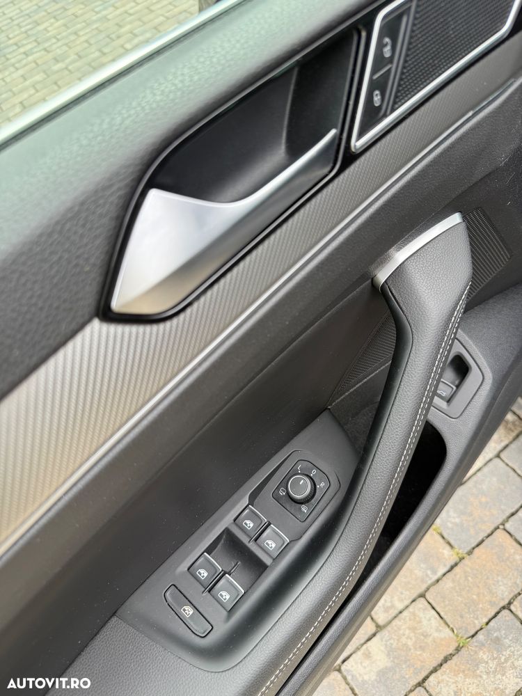 Volkswagen Passat - 13