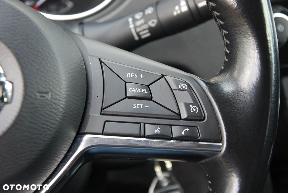 Nissan Qashqai 1.3 DIG-T Acenta DCT - 31