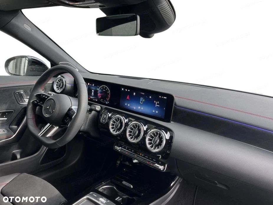 Mercedes-Benz CLA - 8