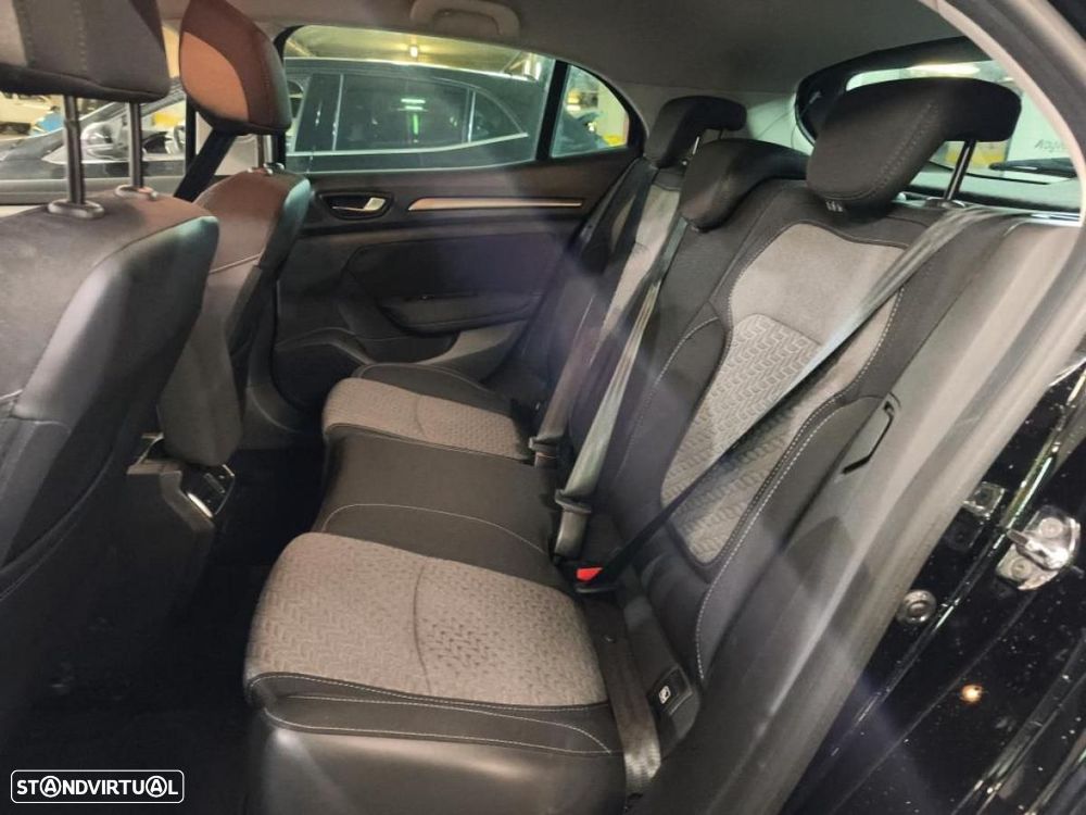 Renault Mégane 1.5 Blue dCi Limited - 6