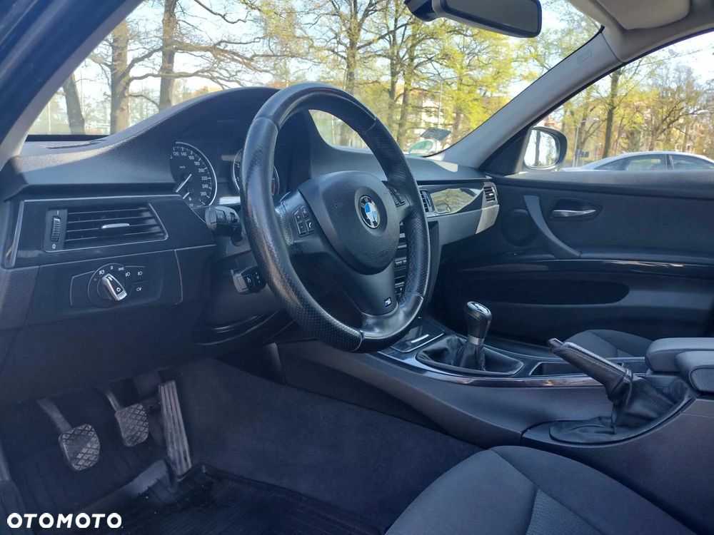 BMW Seria 3 318i - 7