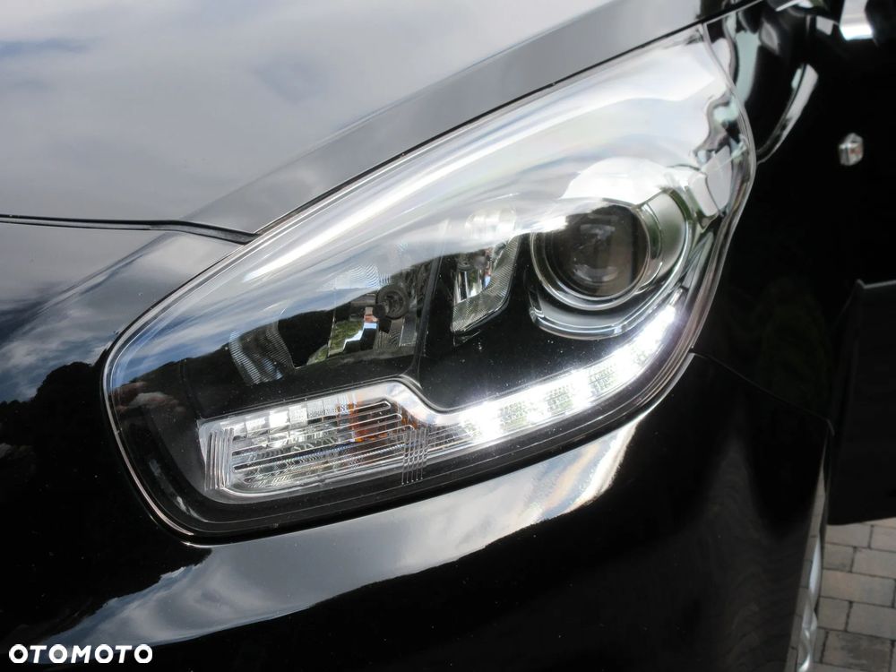 Kia Carens 1.7 CRDi Spirit - 27