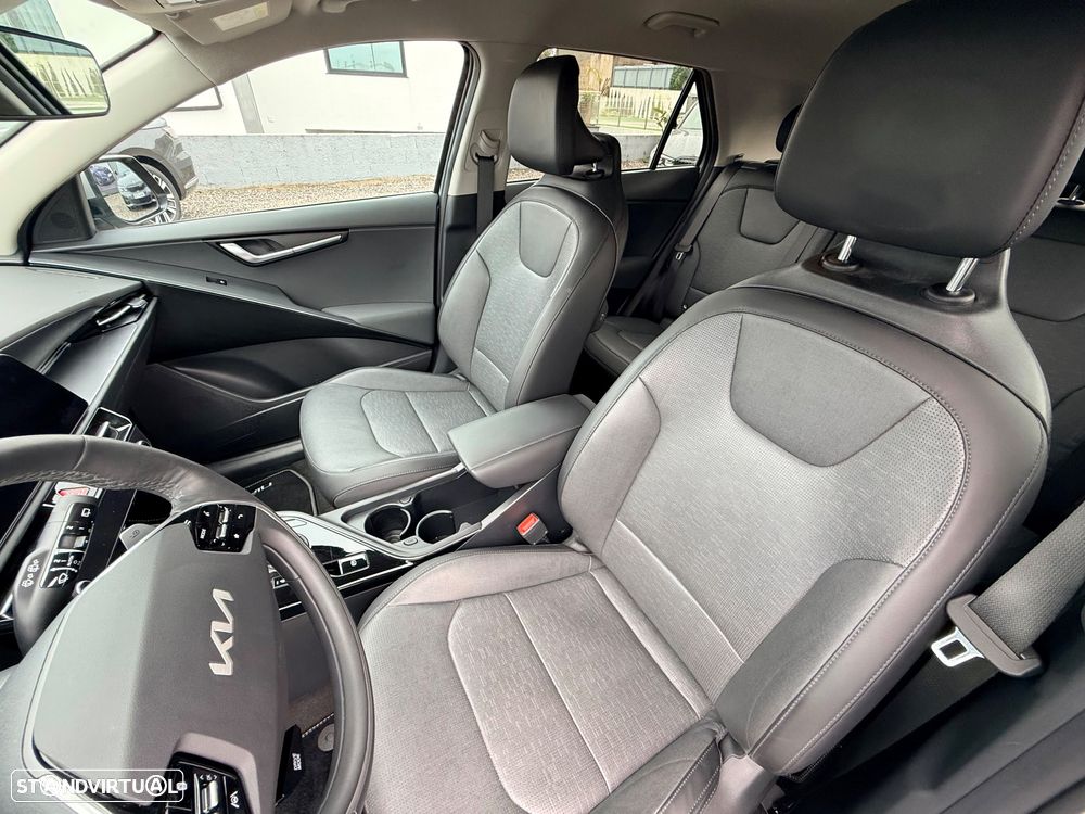 Kia Niro EV 64kWh Tech - 8