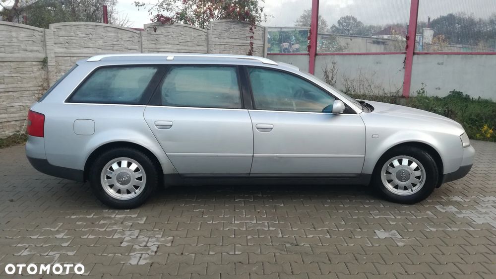 Audi A6 Avant 2.4 Quattro - 25