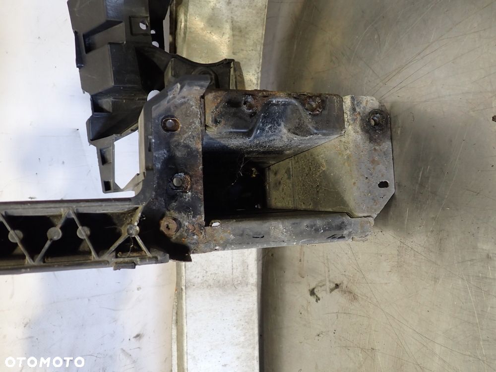 PAS PRZEDNI OKULAR MERCEDES W169 A200 - 3