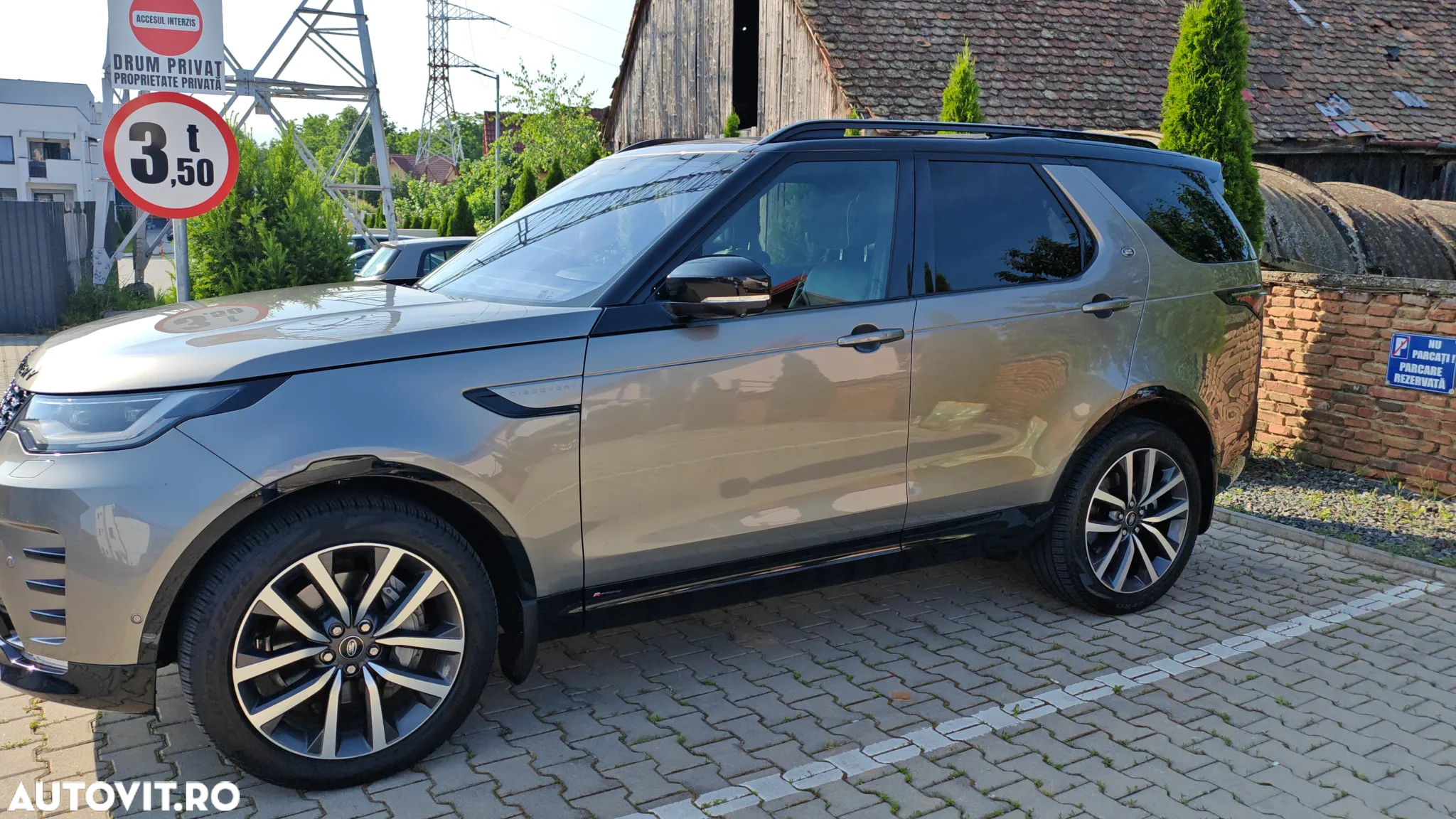Land Rover Discovery 3.0D 300 MHEV R-Dynamic SE - 2