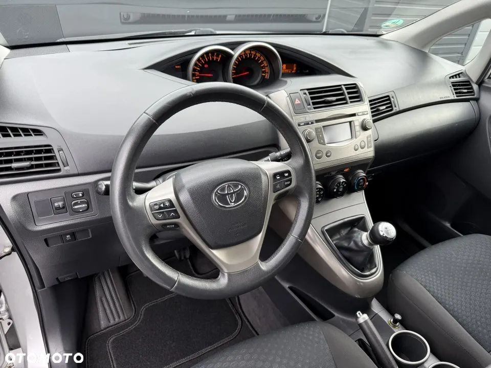 Toyota Verso 1.8 Premium 7os - 18