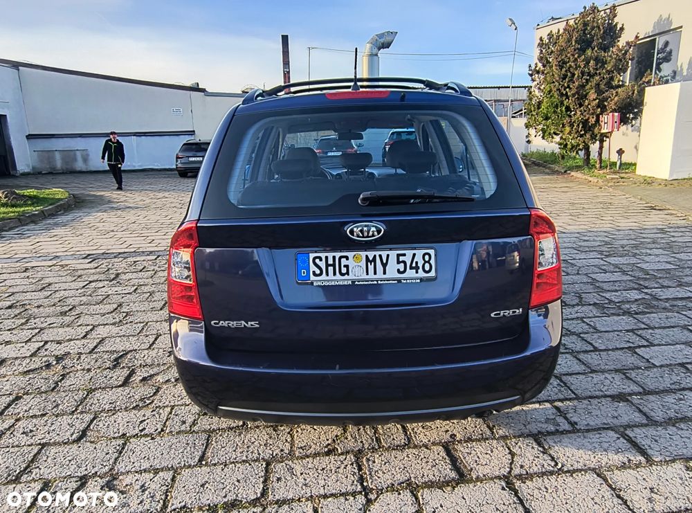 Kia Carens - 14