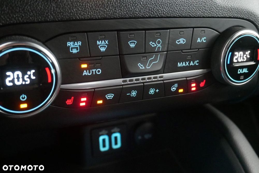Ford Kuga - 25