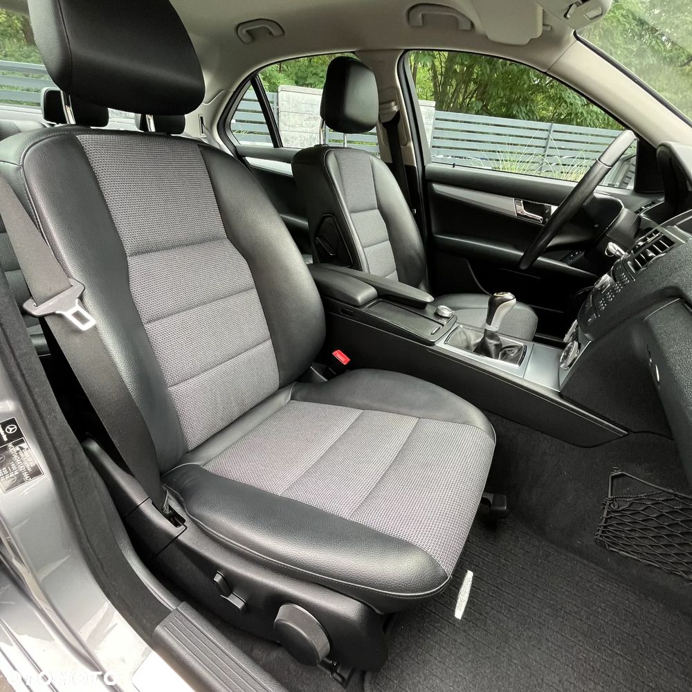 Mercedes-Benz Klasa C 180 Kompressor BlueEFFICIENCY Avantgarde - 16