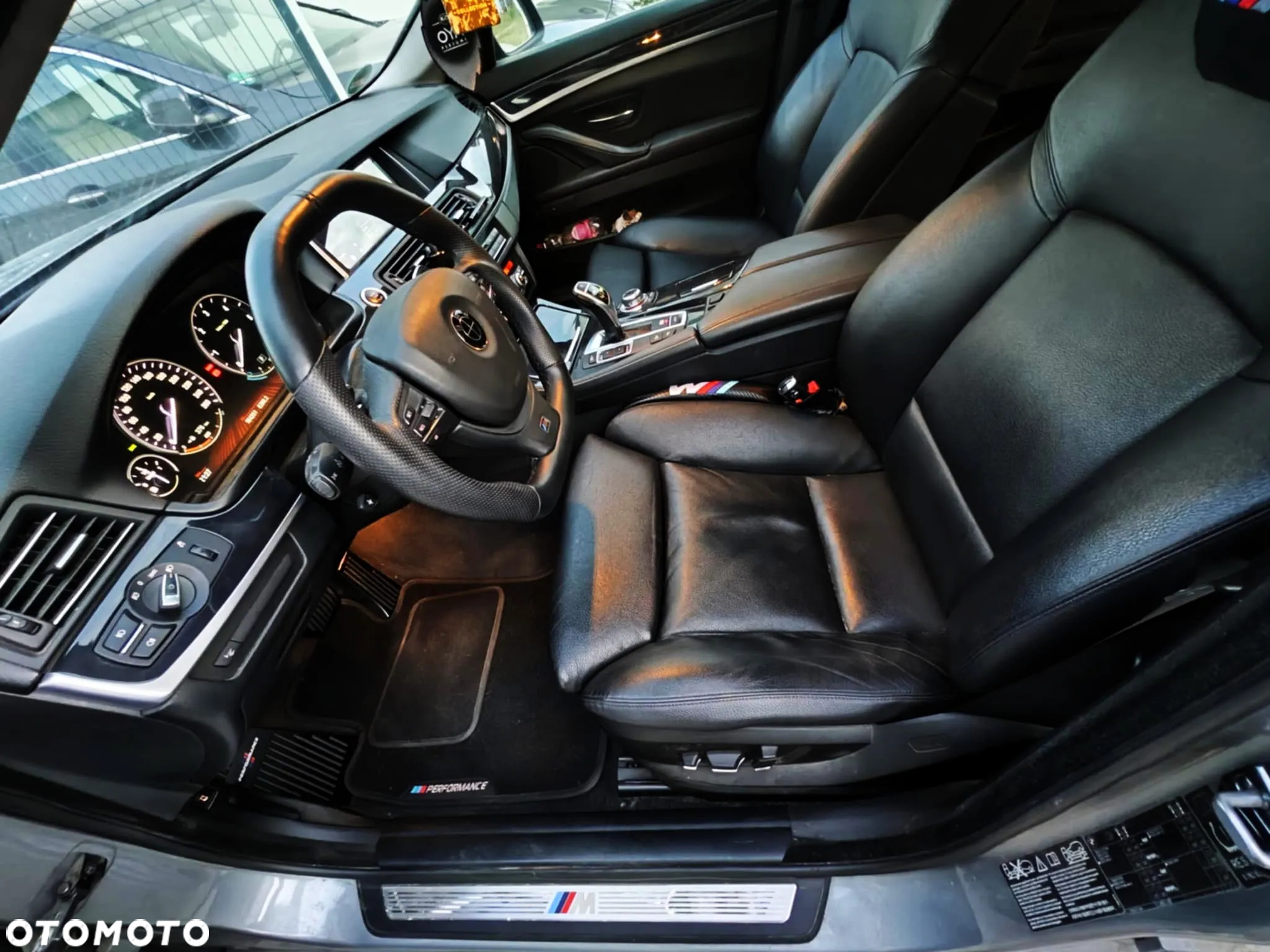 BMW Seria 5 530d xDrive - 16