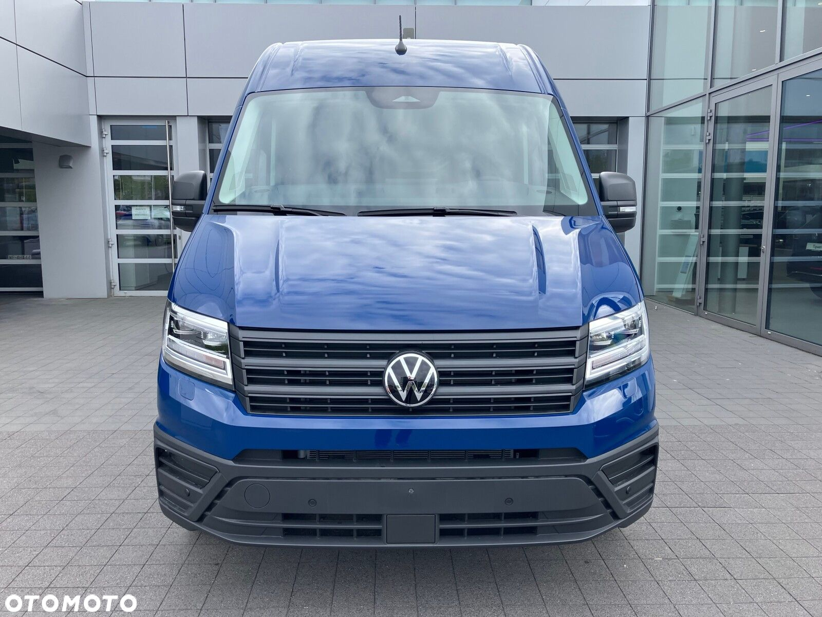 Volkswagen Crafter Crafter 35 Furgon, silnik: 2,0 l  130 kW, skrzynia biegów: napęd 4MOTION, automatyczna 8-biegowa rozstaw osi: 3640 mm - 2