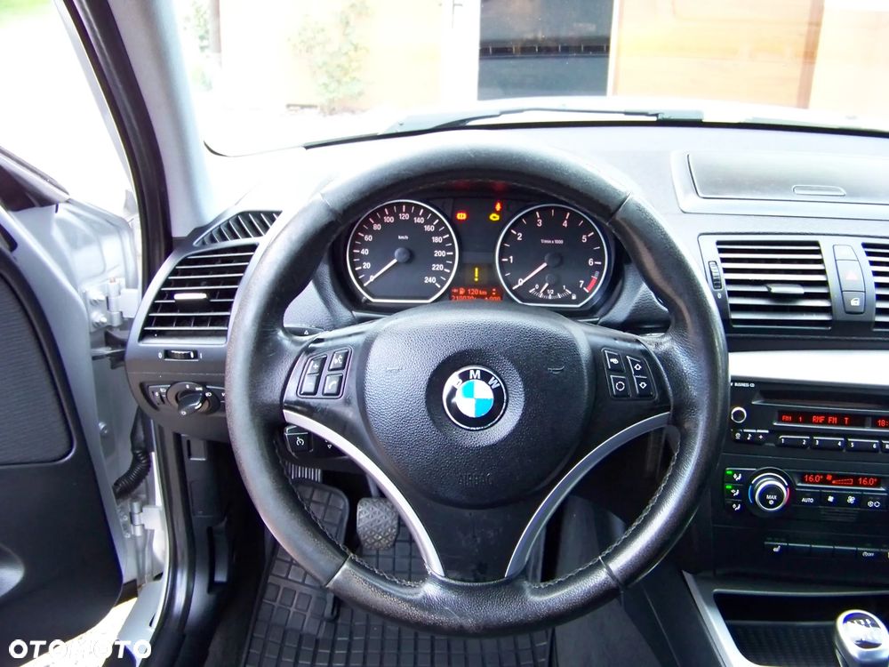 BMW Seria 1 118i - 18