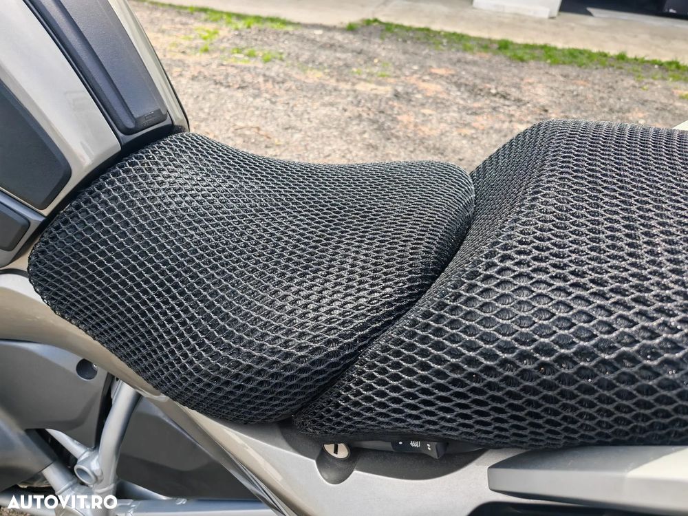 BMW R 1200RT LC - 11