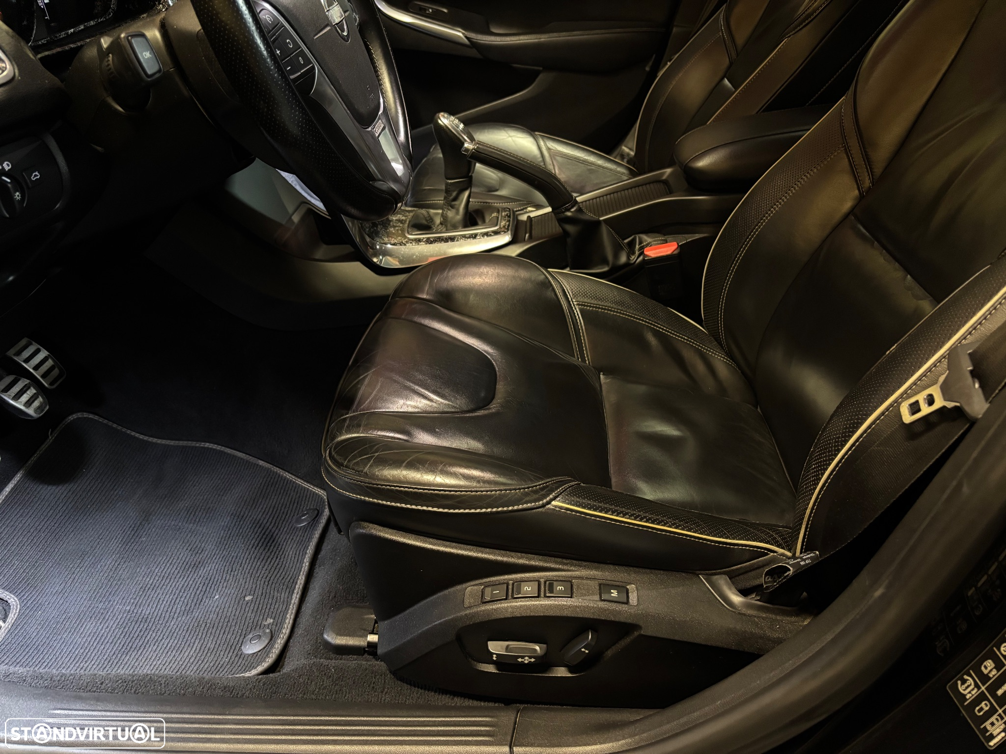 Volvo V40 1.6 D2 R-Design - 7