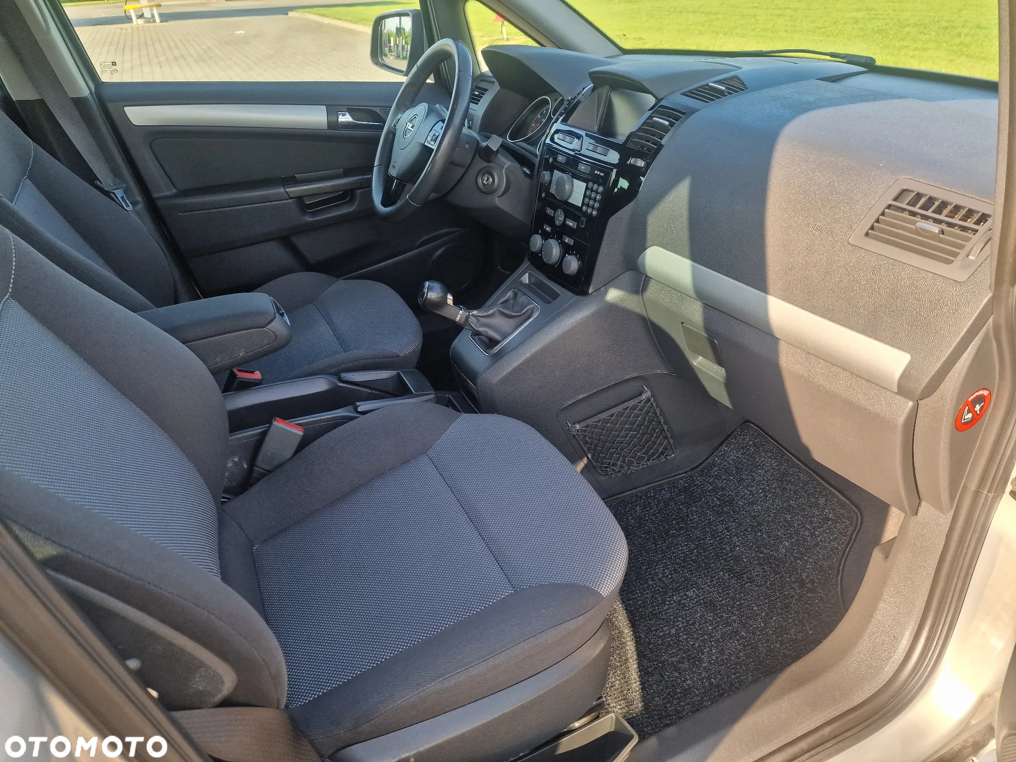 Opel Zafira 1.6 Cosmo - 12