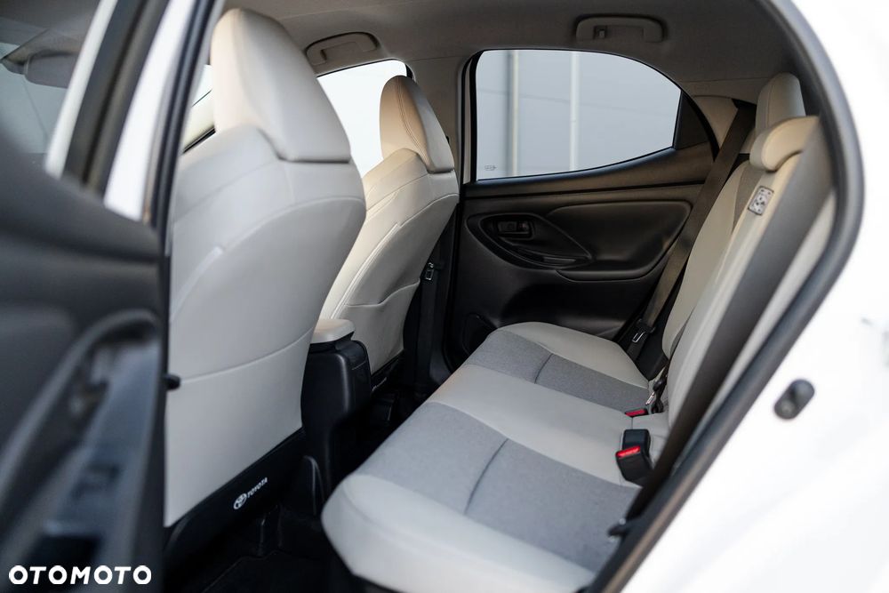 Toyota Yaris Hybrid 1.5 Executive - 17
