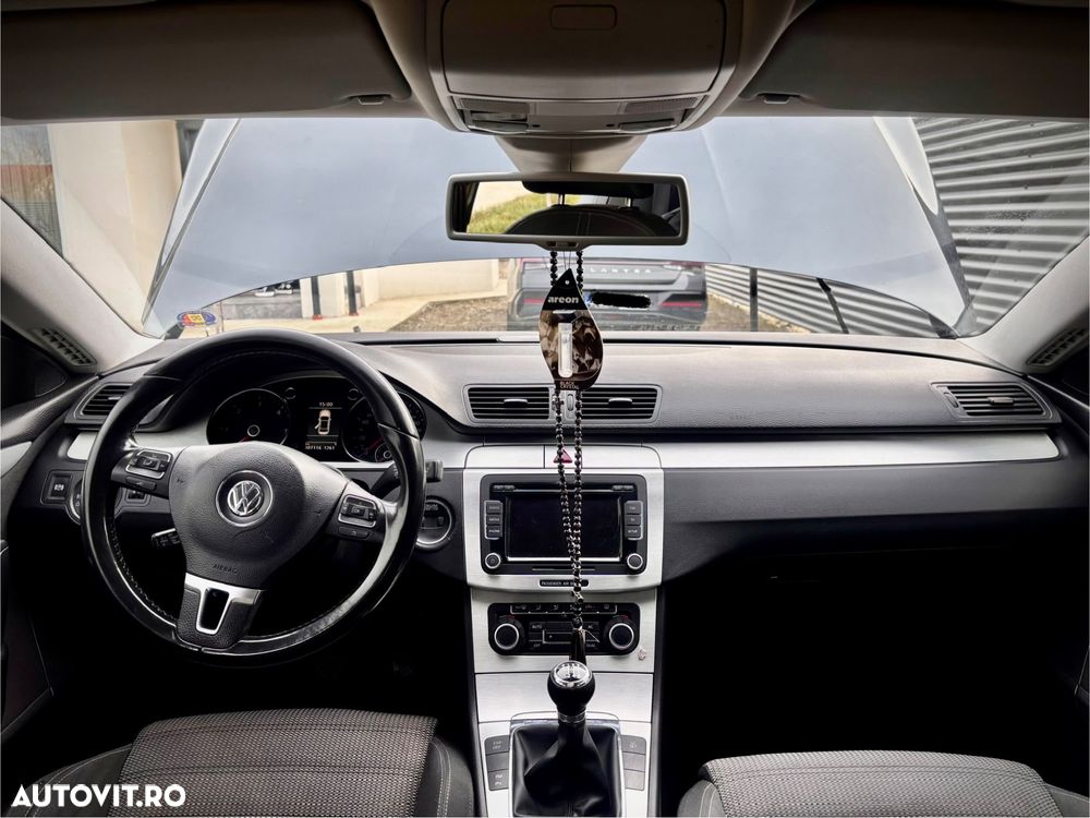 Volkswagen Passat CC - 11