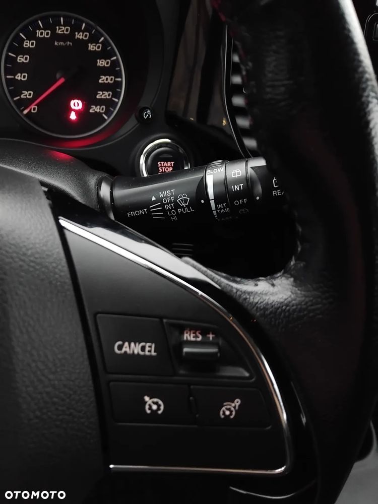 Mitsubishi Outlander 2.0 Invite + 2WD - 12