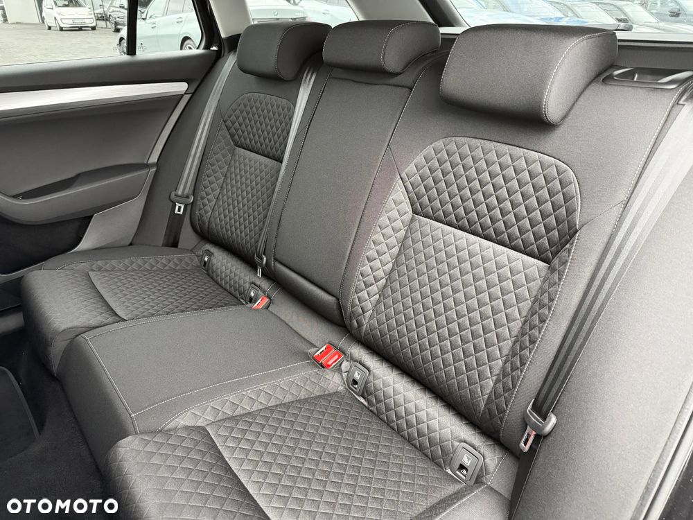 Skoda Superb 1.5 TSI Ambition DSG - 26