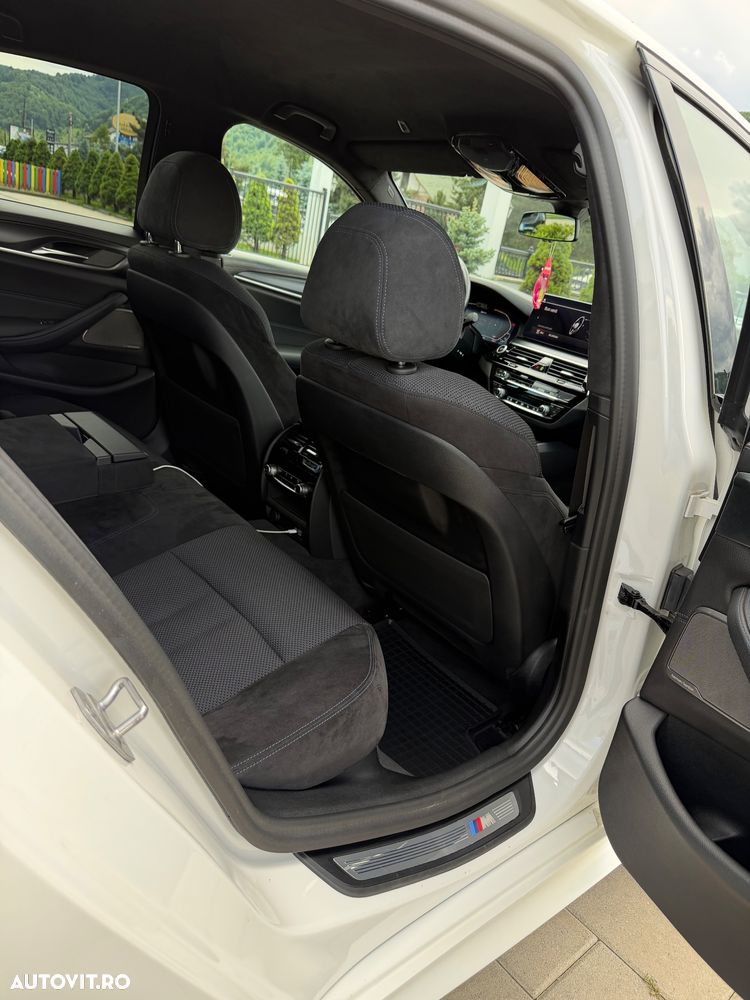 BMW Seria 5 530e xDrive Aut. - 11