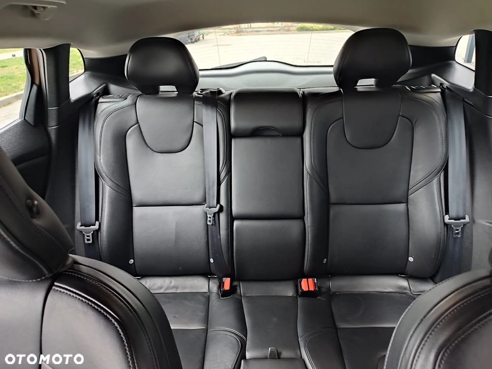 Volvo V40 T2 Summum - 23