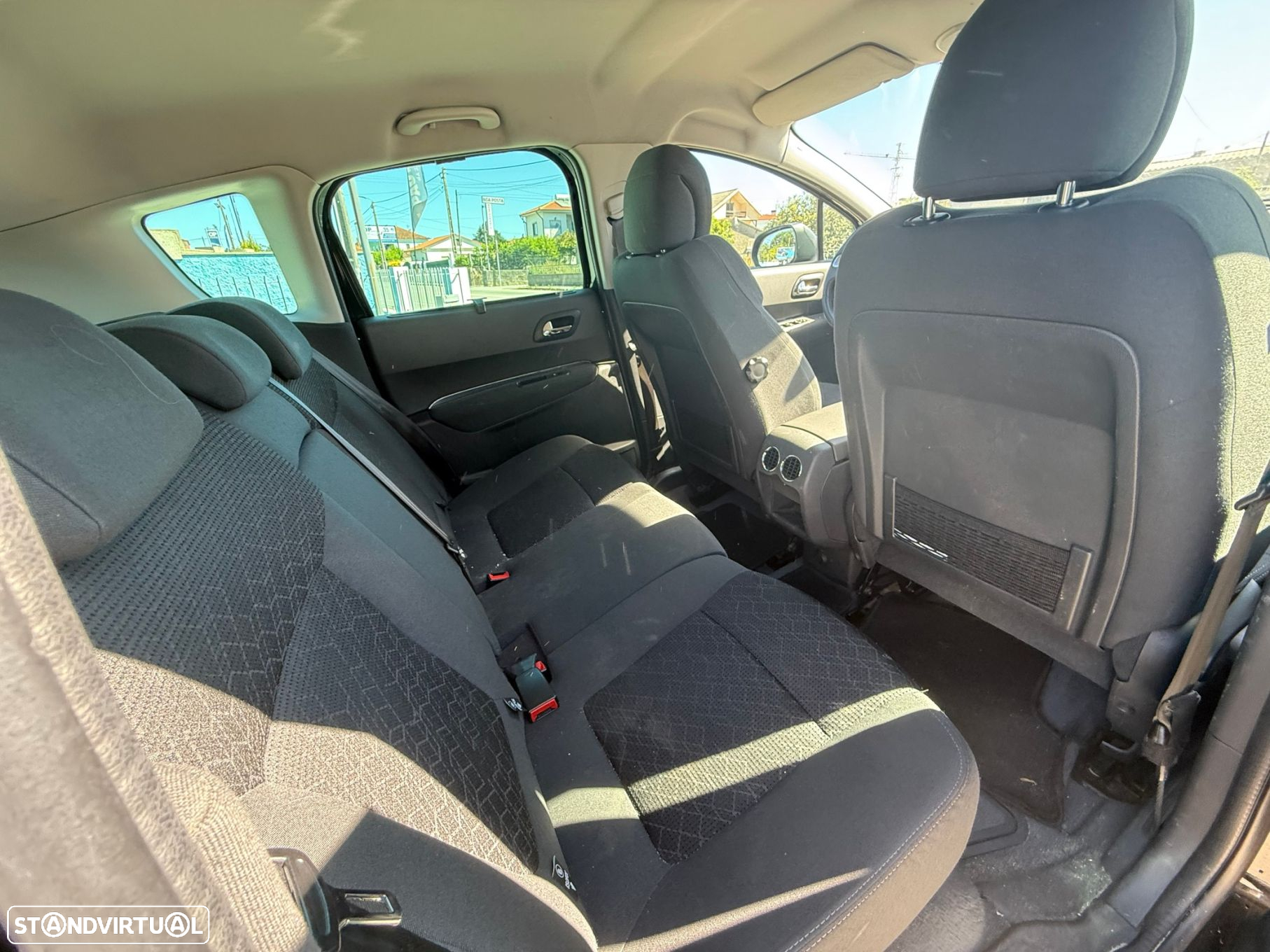 Peugeot 3008 1.6 BlueHDi Active - 10